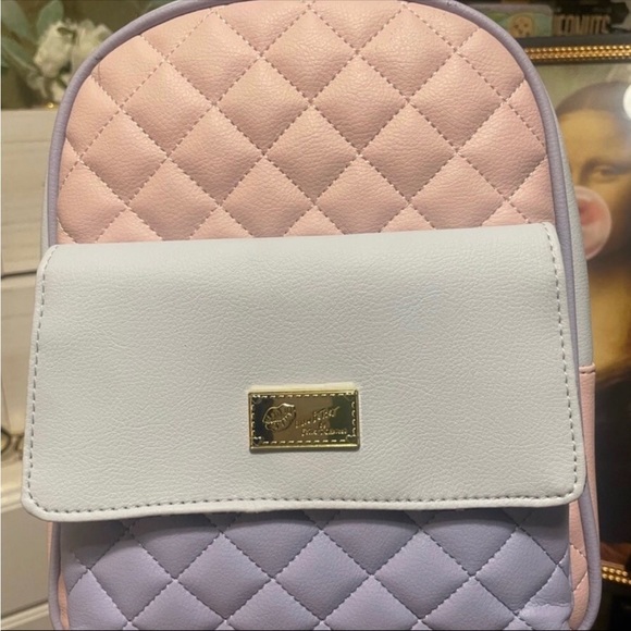 ✨ NWOT Betsey Johnson Luv Bag Lula Quilted Backpack Purse Pastel Rainbow ✨ - Picture 6 of 9